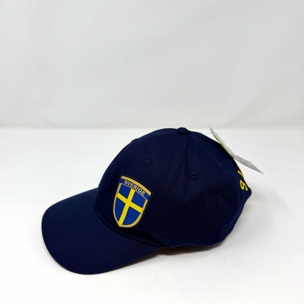 Blue Cap with Sweden Emblem